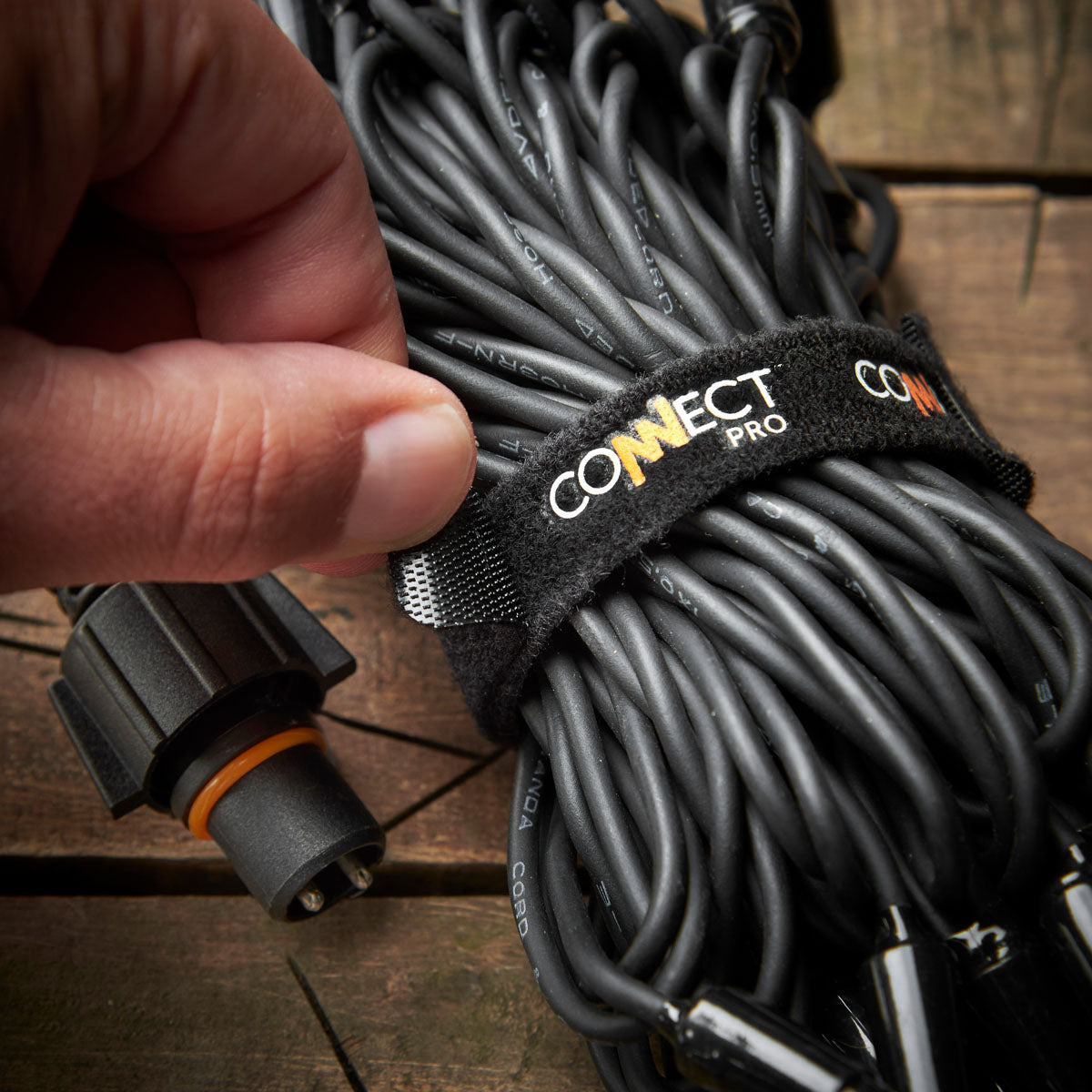 Connectable Outdoor String Lights on Black Rubber Cable